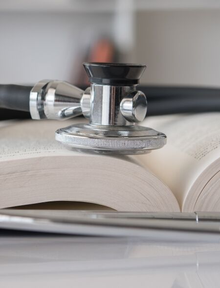 Stethoscope,On,Stack,Of,Medical,Guide,Book,For,Doctor,Learning